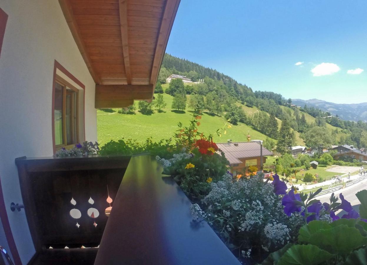 Zimmervermietung Babsy Bed & Breakfast Zell am See Bagian luar foto