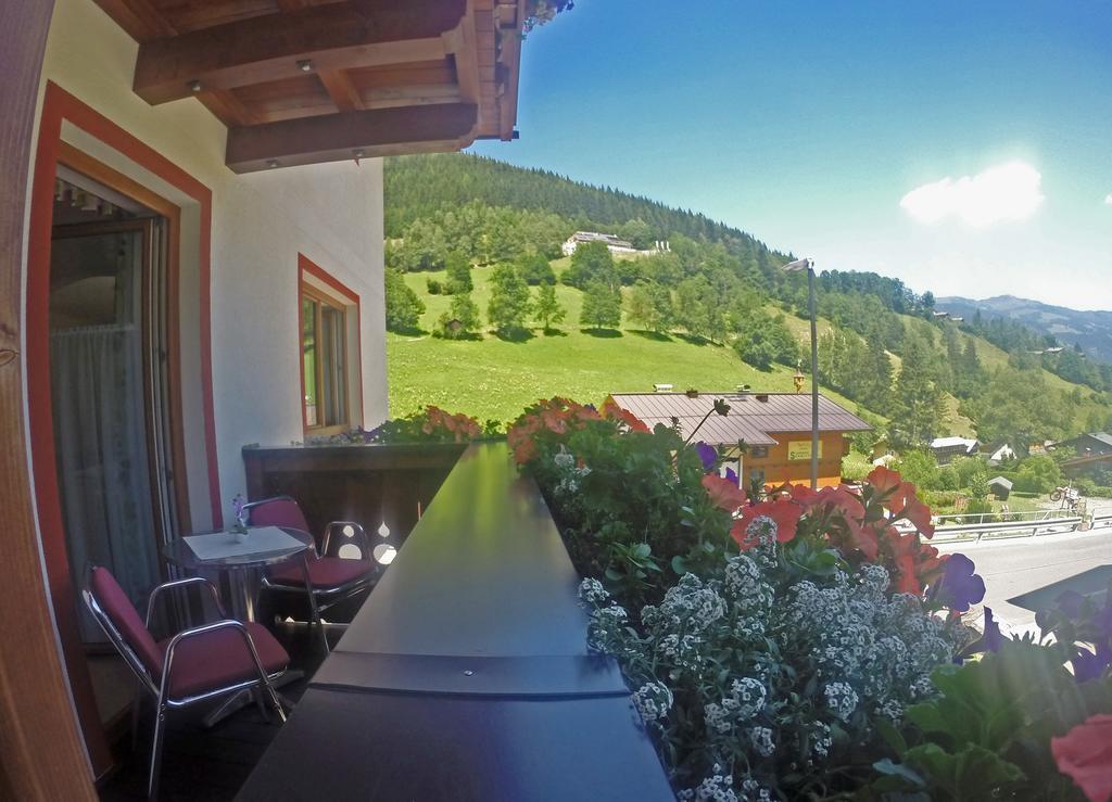 Zimmervermietung Babsy Bed & Breakfast Zell am See Ruang foto